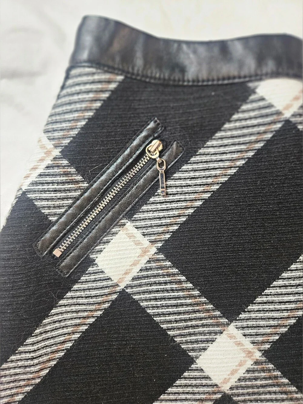 White House Black Market Womens Black & White Plaid Faux Leather Mini Skirt Sz 0